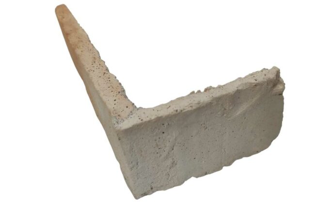 3 3