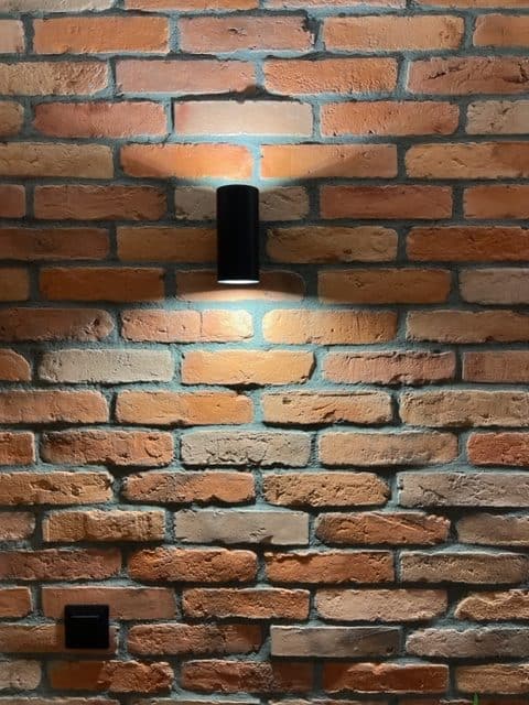 Płytki ceglane z barwionego betonu – piękno 100 letniej starej cegły przy wykorzystaniu nowoczesnych technologii Płytki ceglane z barwionego betonu – piękno 100 letniej starej cegły przy wykorzystaniu nowoczesnych technologii