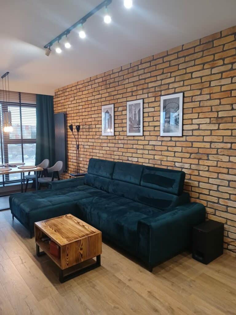Z industrialnym pazurem 20220304 151854 1